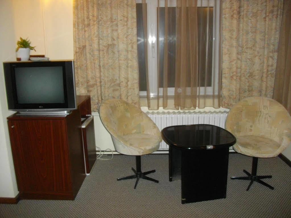 Hotel Ezeroto Stara Zagora Extérieur photo