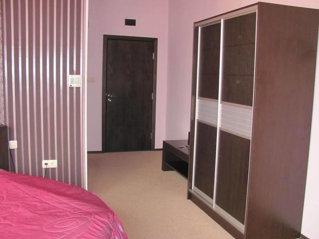 Hotel Ezeroto Stara Zagora Extérieur photo