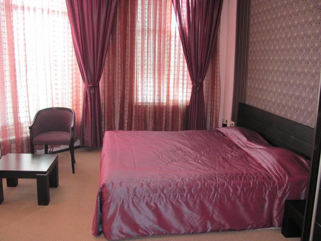 Hotel Ezeroto Stara Zagora Extérieur photo