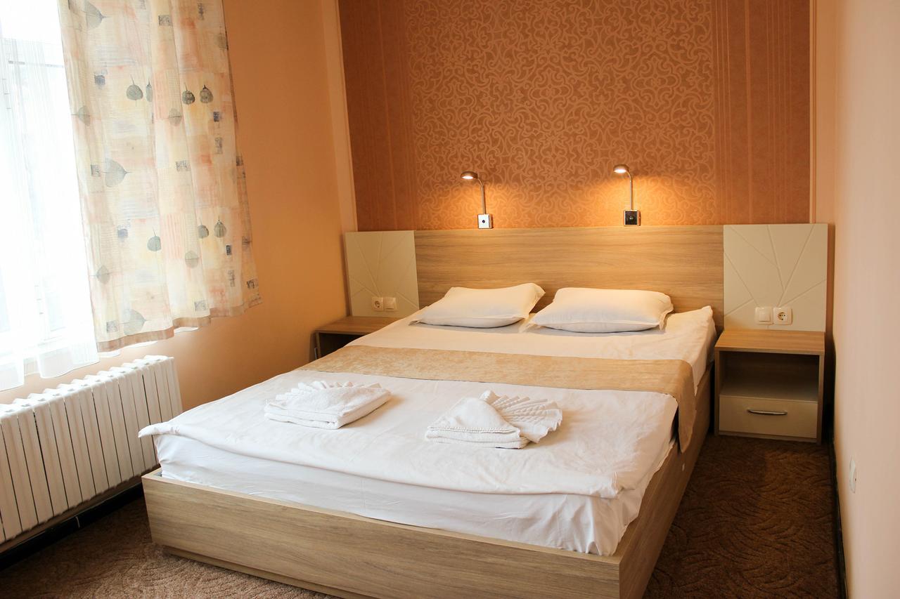 Hotel Ezeroto Stara Zagora Extérieur photo